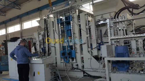 Universal 1000 FABRICATION DE BLOCS