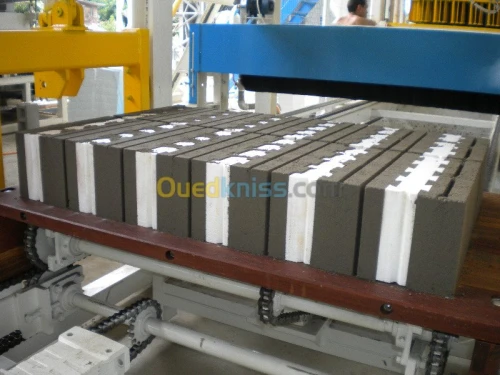 Universal 1000 FABRICATION DE BLOCS