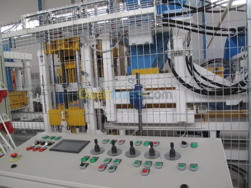 Universal 1000 FABRICATION DE BLOCS