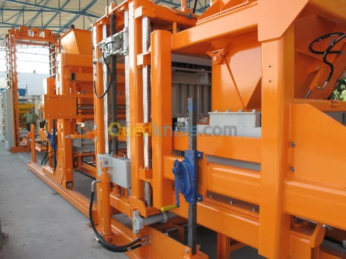 Universal 1000 FABRICATION DE BLOCS