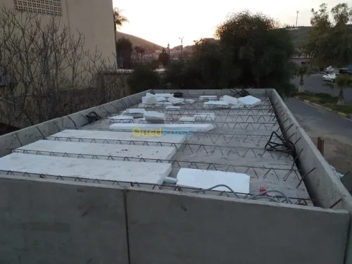 éléments en béton préfabriqué