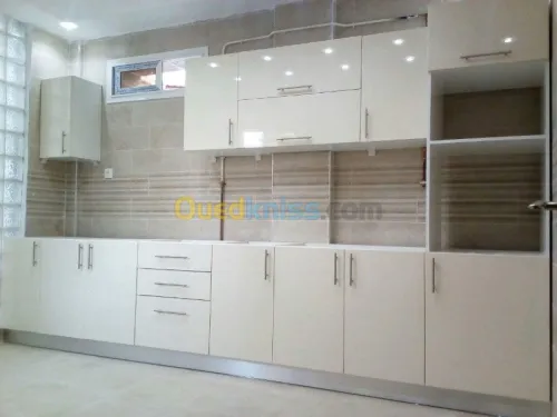 مطابخ مجهزة حسب القياس بأذواق مختلفة