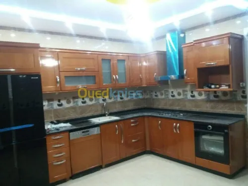 مطابخ مجهزة حسب القياس بأذواق مختلفة