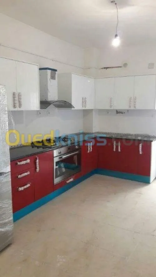 مطابخ مجهزة حسب القياس بأذواق مختلفة