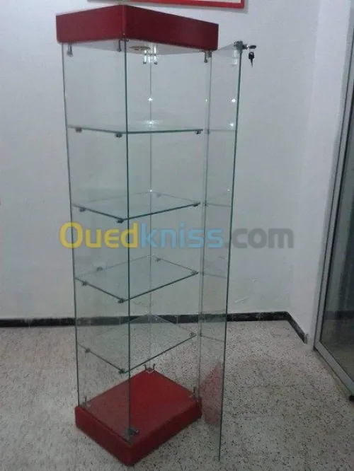  fabrication armoires et  comptoirs en verre