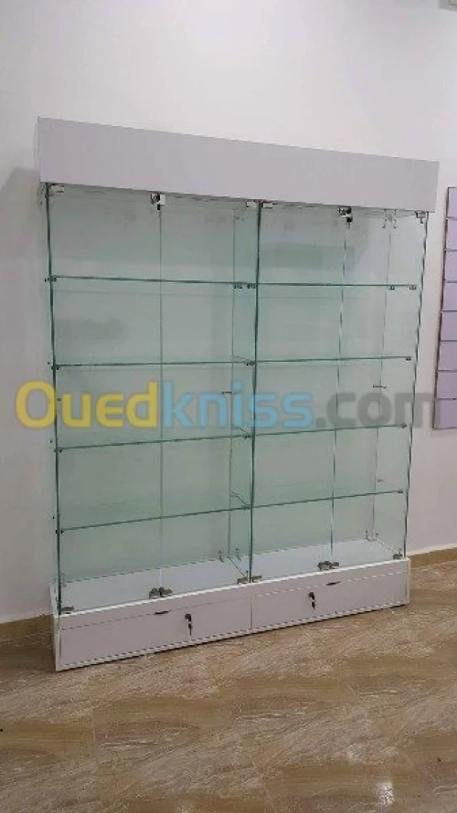  fabrication armoires et  comptoirs en verre