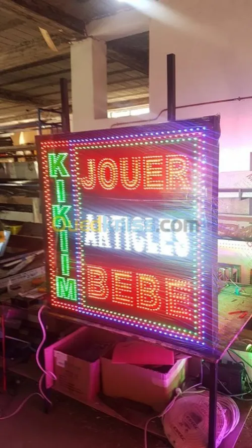 Fabrication panneaux LED programable
