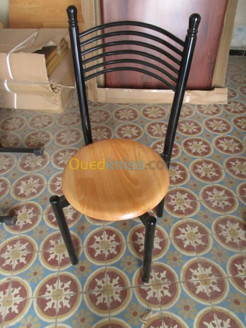 fabrication de chaise et table scolair