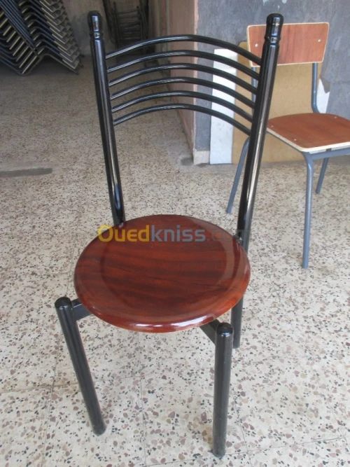 fabrication de chaise et table scolair