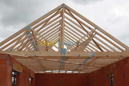 Charpente en bois + pose de tuiles