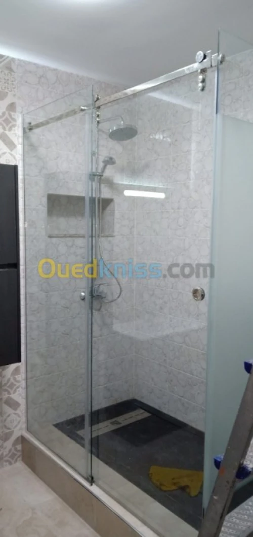 CABINE DE DOUCHE 