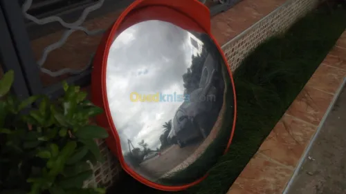 LAMPE A ENERGIE  SOLAIRE