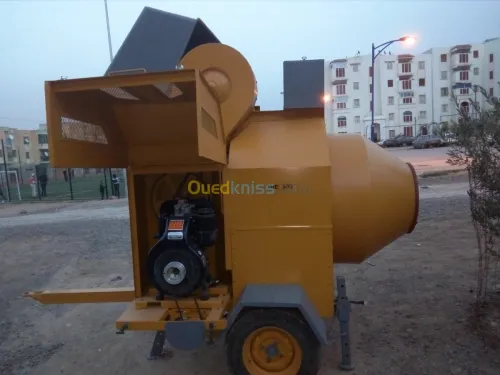 LOCATION UNE GRUE FIXE 1805. Et mini c