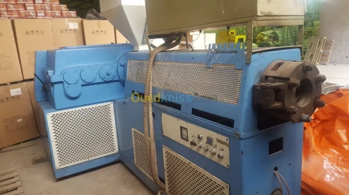 Production plastique visse 100
