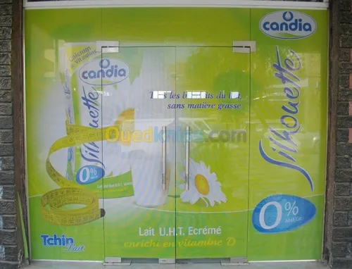 habillage vitrine publicitaire 