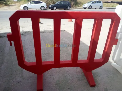 BALISE POUR  TRAVAUX DE CHANTIER