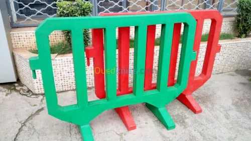 BALISE POUR  TRAVAUX DE CHANTIER