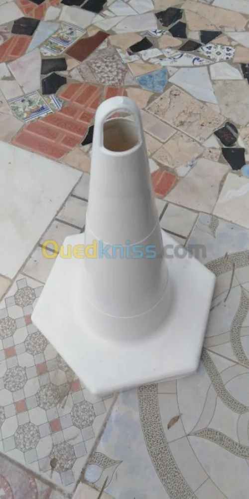 BALISE POUR  TRAVAUX DE CHANTIER