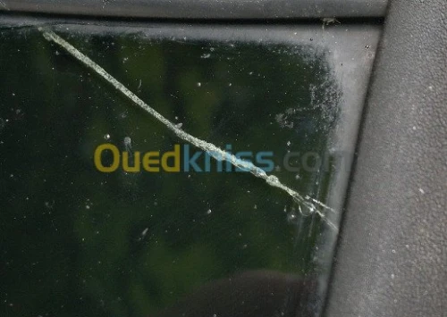 تلحيم و تصليح زجاج للسيارات 