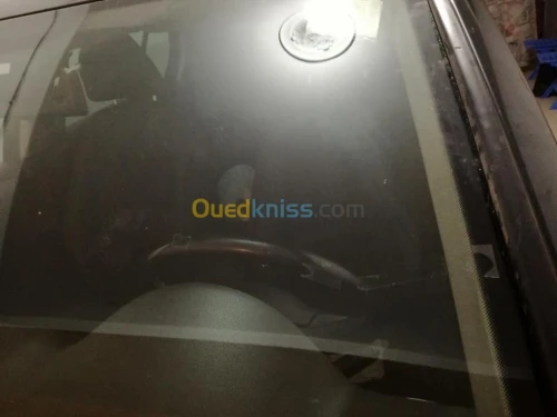 تلحيم و تصليح زجاج للسيارات 