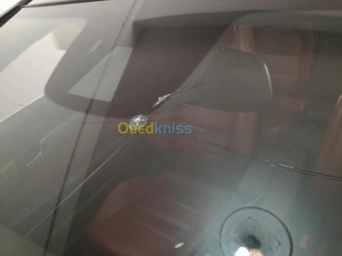 تلحيم و تصليح زجاج للسيارات 