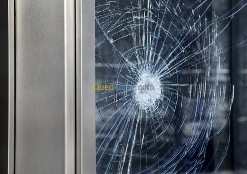Film de sécurité et film anti Blast pour vitrage bâtiment