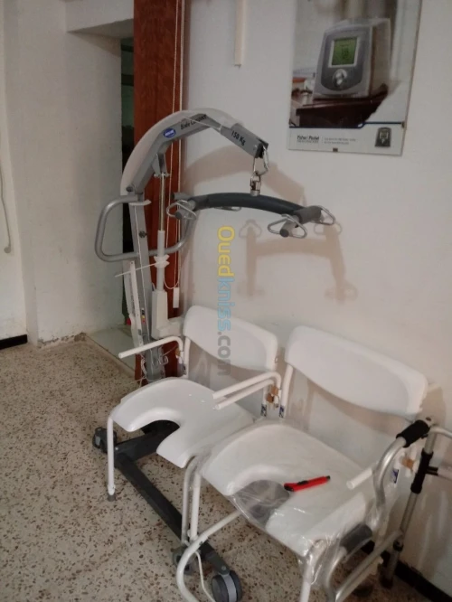 Lit d'hôpital