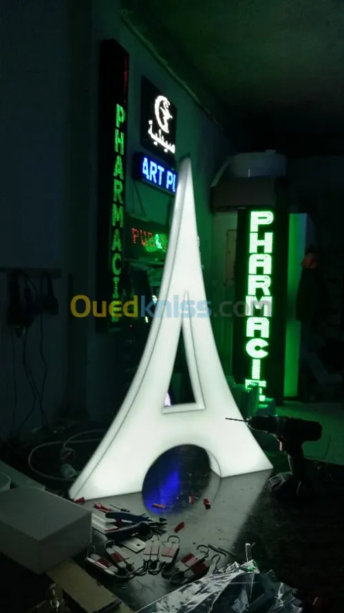 afficheurs et panneaux publicitair LED