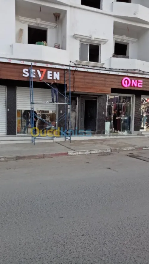 afficheurs et panneaux publicitair LED