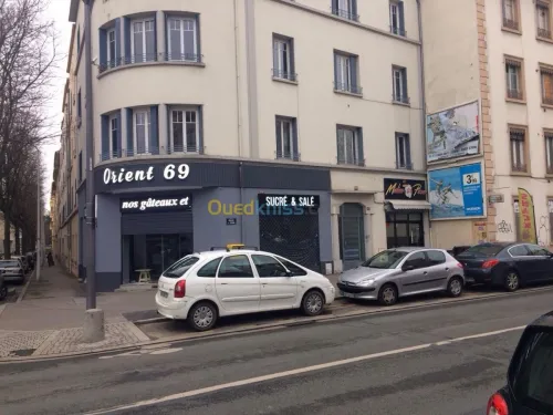 afficheurs et panneaux publicitair LED