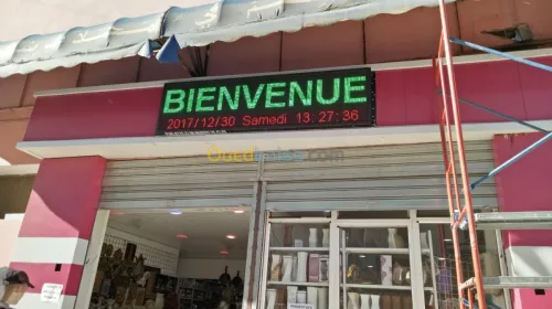 afficheurs et panneaux publicitair LED