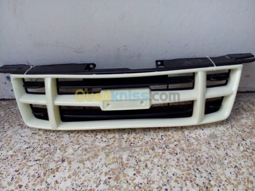 CALANDRE CHEVROLET COLORADO