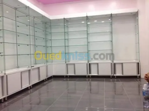 vitrine de façade en verre trempé 