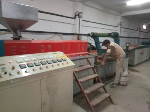 2 machine extrusion plastique