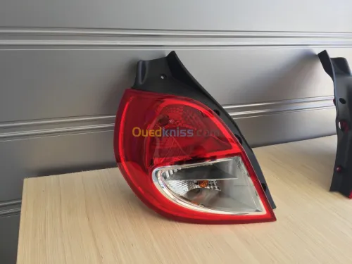 Stop arriere Renault Clio 3