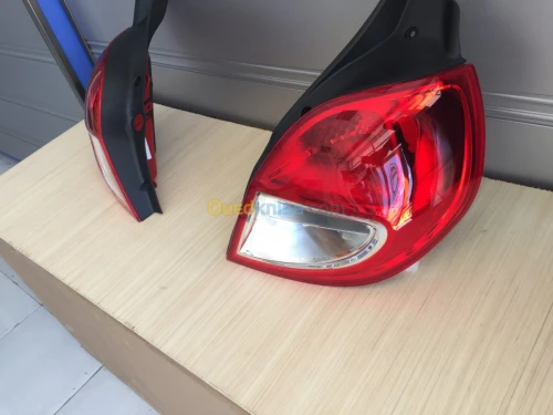 Stop arriere Renault Clio 3