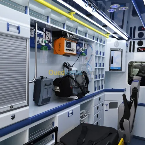 AMBULANCE/TRANSPOT SANITAIRE