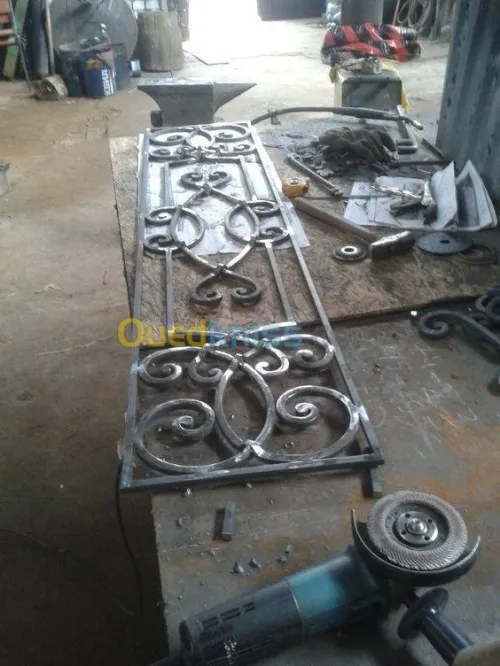 Toute travaux de Serrurier ,fer forgé.