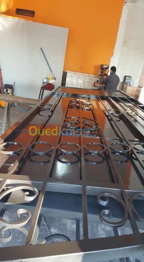 Toute travaux de Serrurier ,fer forgé.