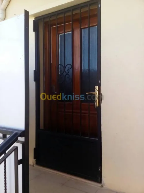 Toute travaux de Serrurier ,fer forgé.