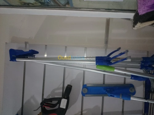 matérielles de nettoyage 