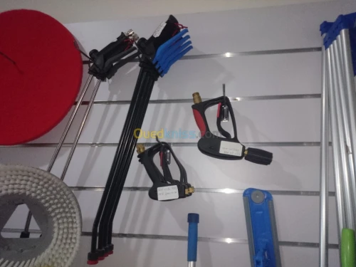 matérielles de nettoyage 