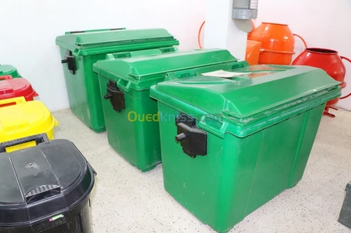 CONTENEURS / POUBELLES