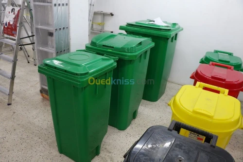 CONTENEURS / POUBELLES