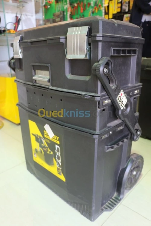 CAISSE A OUTILS / SERVANTE A ROUE 