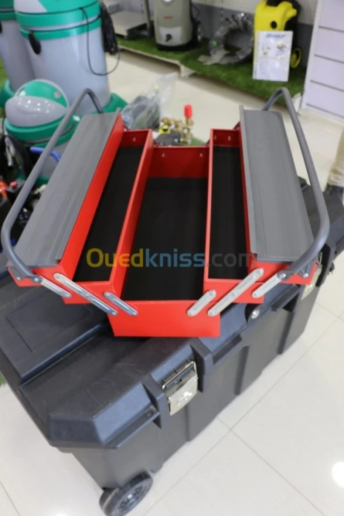 CAISSE A OUTILS / SERVANTE A ROUE 
