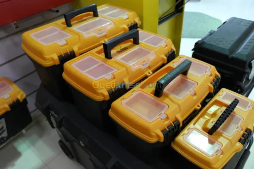 CAISSE A OUTILS / SERVANTE A ROUE 