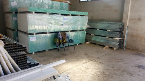 Knauf distribution ba13 hydrofuge vert