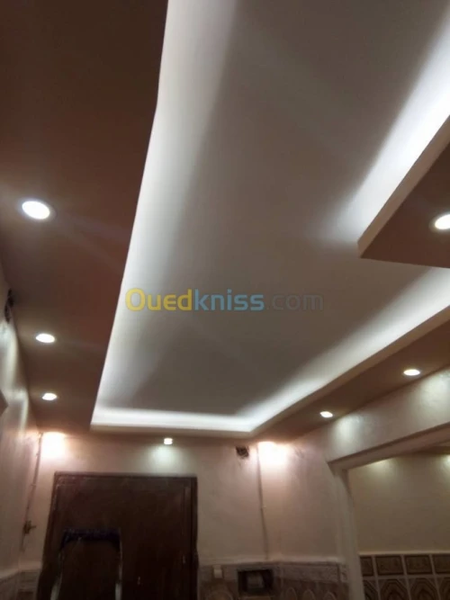 Faux plafond et décoration