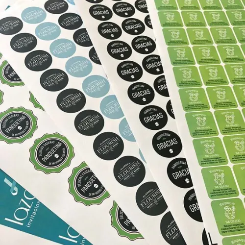 Stickers & étiquettes modernes / impression de haute qualité